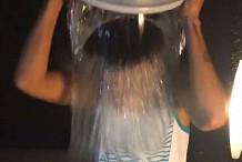(Vidéo) Défi du seau d’eau glacée: une participante se décroche la mâchoire